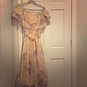 Beautiful dress to be under the Tuscan Sun